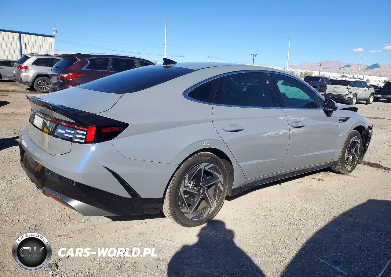 2026 Hyundai Sonata Sel Sport VIN:KMHL64JA3TA540009 - 3
