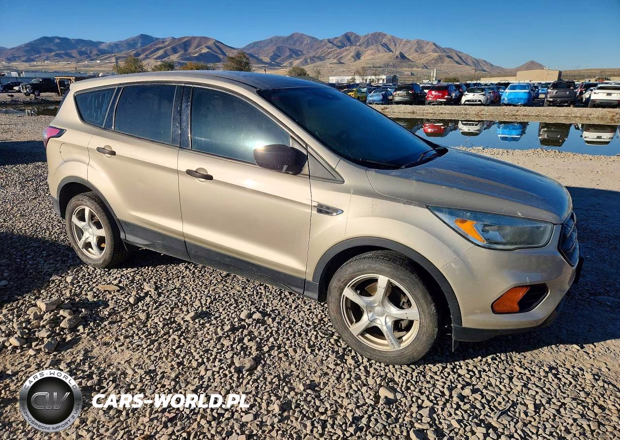 2017 Ford Escape S VIN:1FMCU0F78HUC95158 - 4