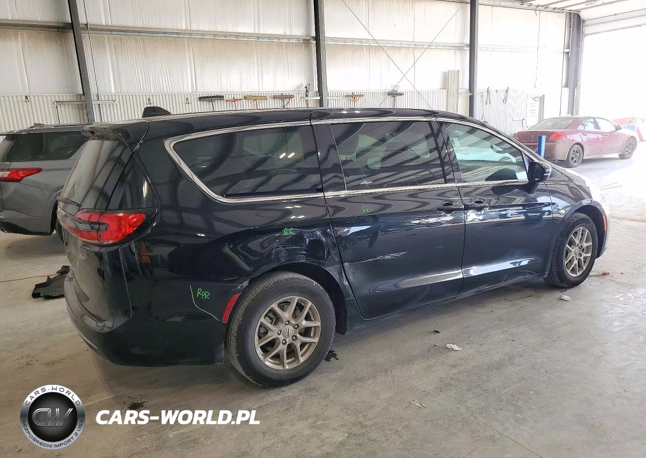2025 Chrysler Pacifica Select VIN:2C4RC1BG1SR506024 - 3