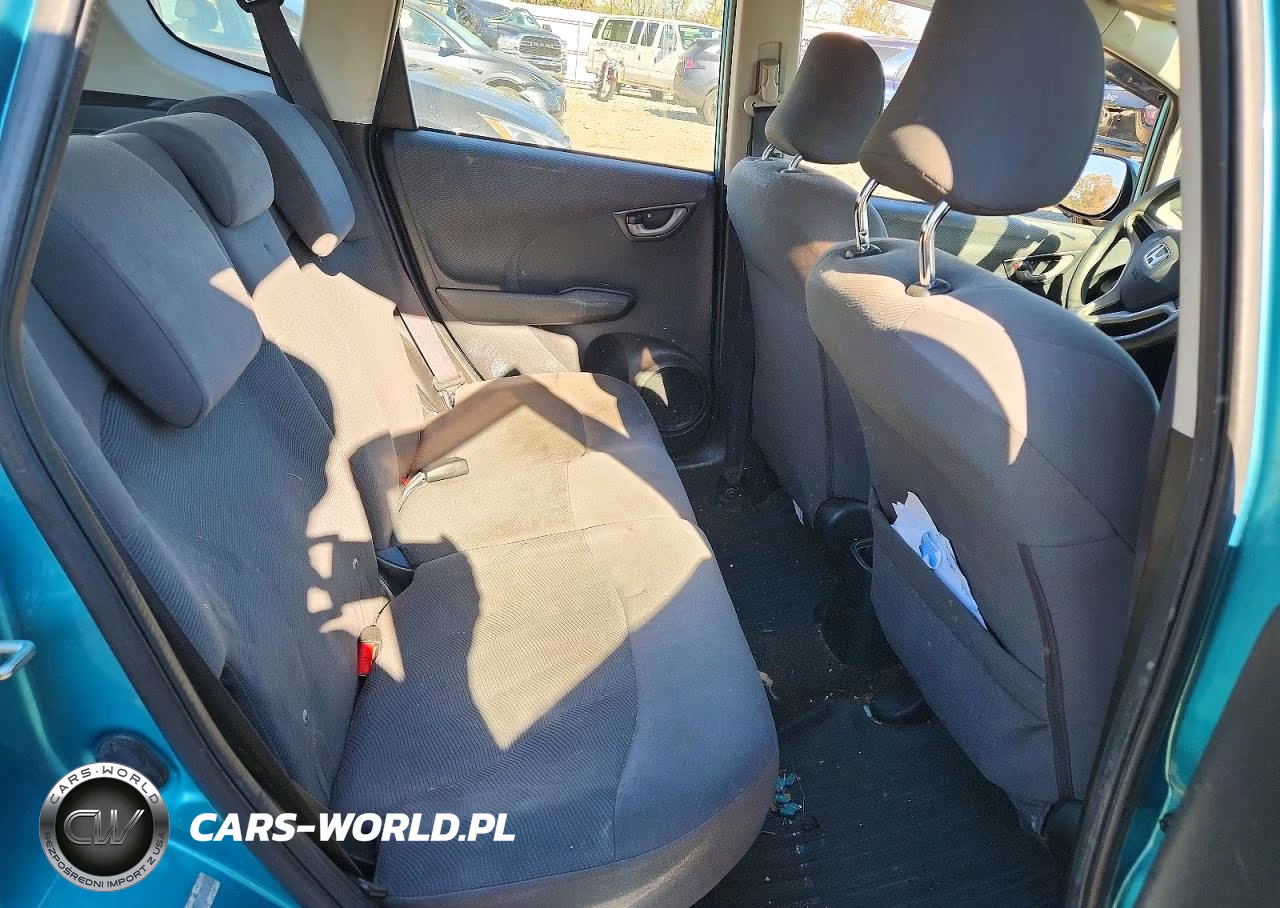 2013 Honda Fit VIN:JHMGE8H34DC041702 - 10