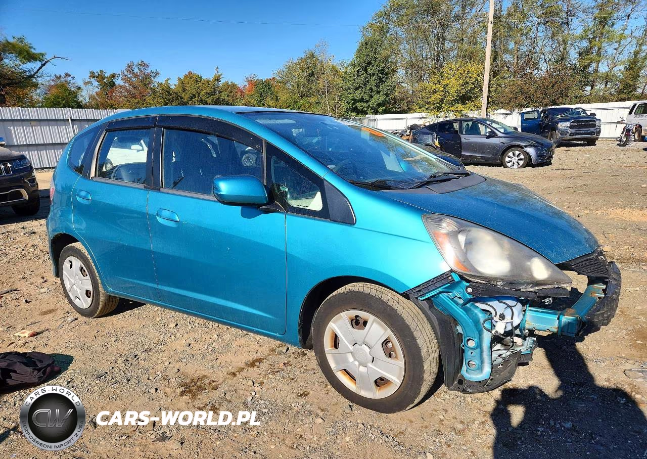 2013 Honda Fit VIN:JHMGE8H34DC041702 - 4