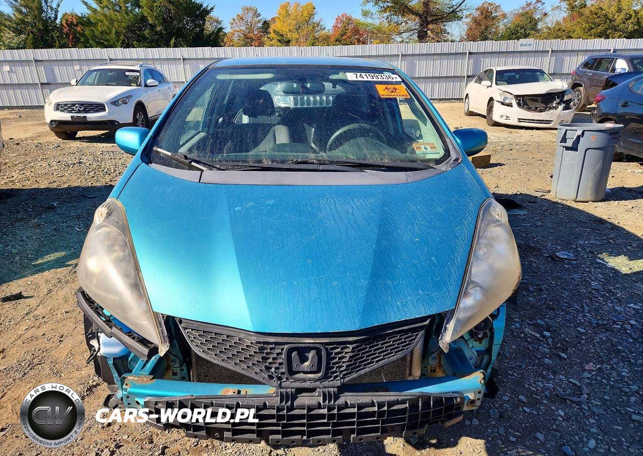 2013 Honda Fit VIN:JHMGE8H34DC041702 - 5