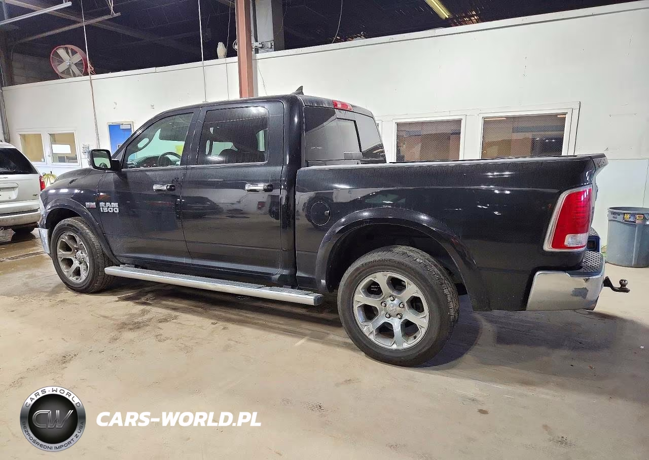 2018 Ram 1500 Laramie VIN:1C6RR7NT3JS162520 - 2
