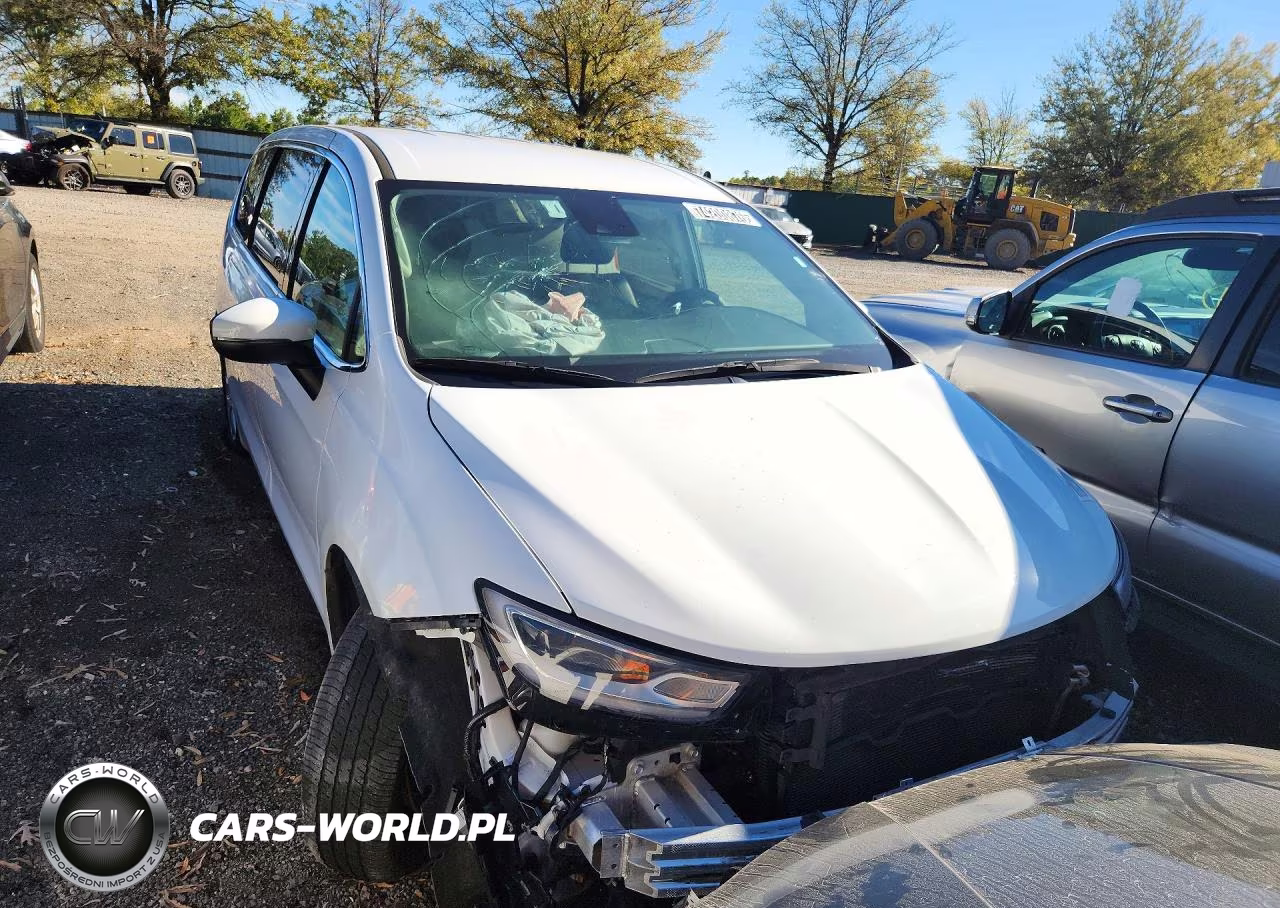 2023 Chrysler Pacifica Touring L VIN:2C4RC1BG1PR624680 - 5
