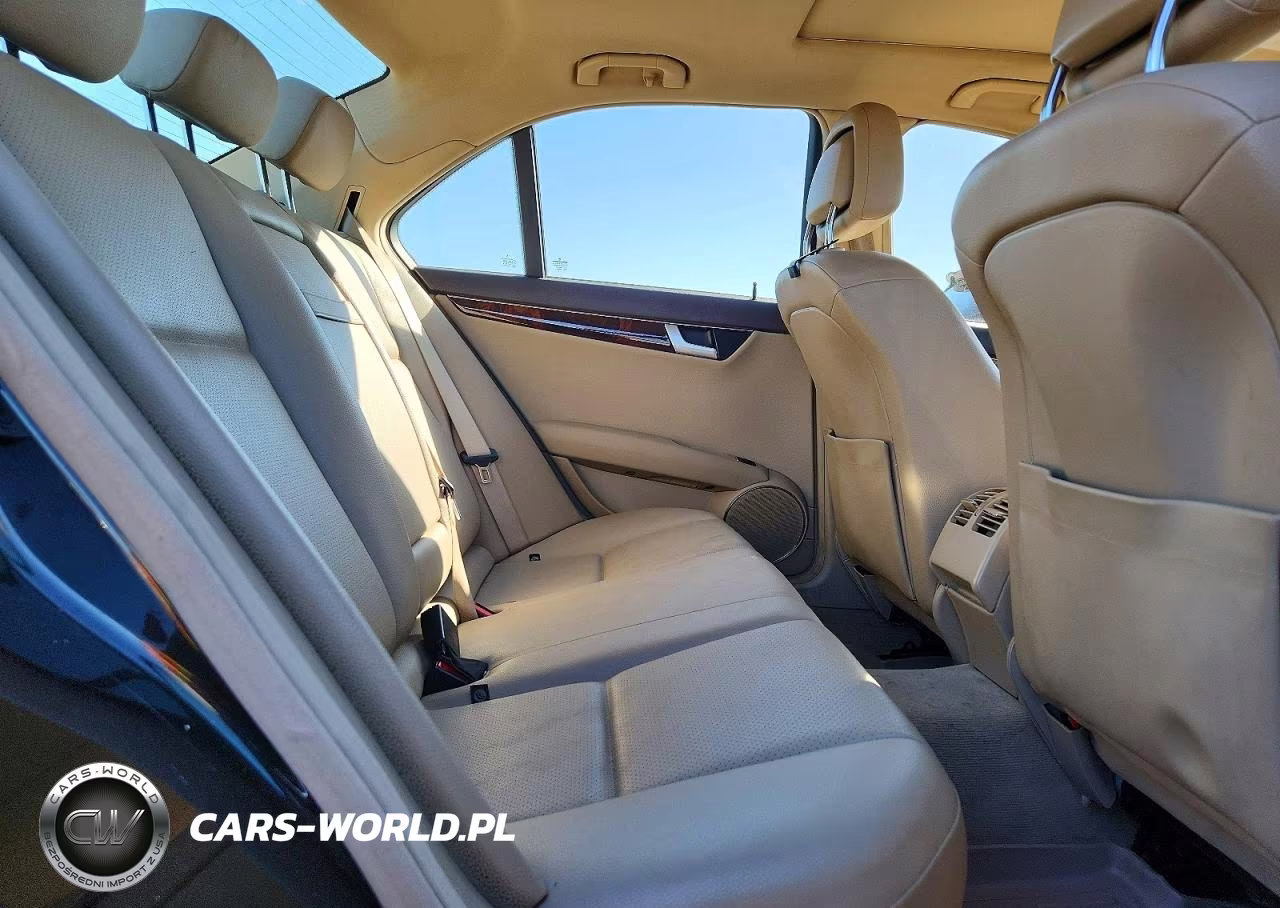 2012 Mercedes-Benz C 300 4Matic VIN:WDDGF8BB5CR226034 - 10