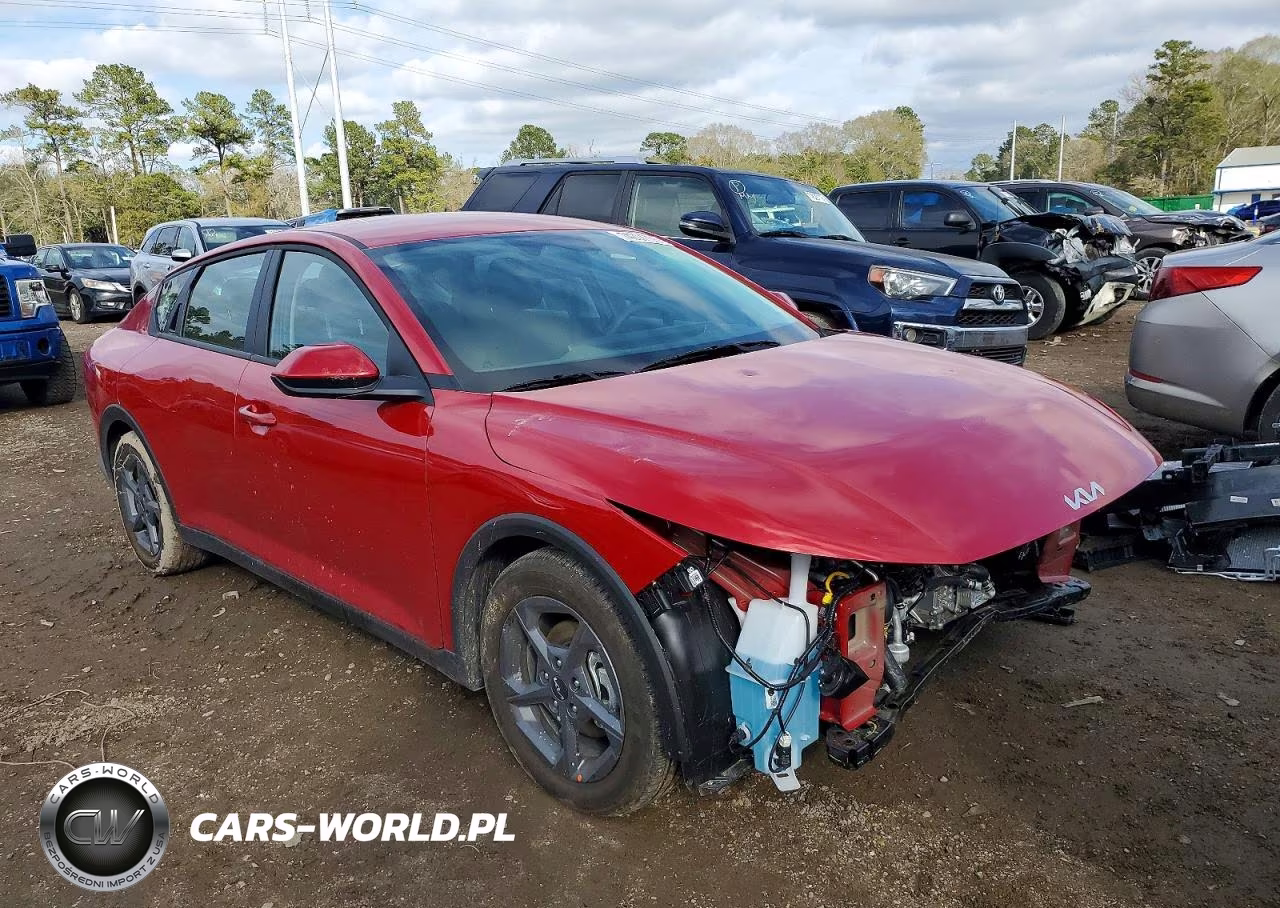 2025 Kia K4 Lxs VIN:3KPFT4DE5SE236605 - 4