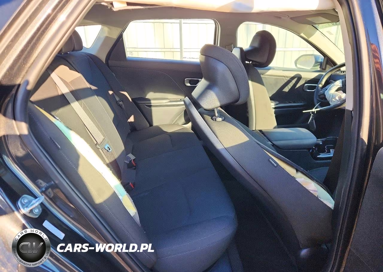 2026 Kia K4 Lxs VIN:3KPFT4DE7TE300046 - 10