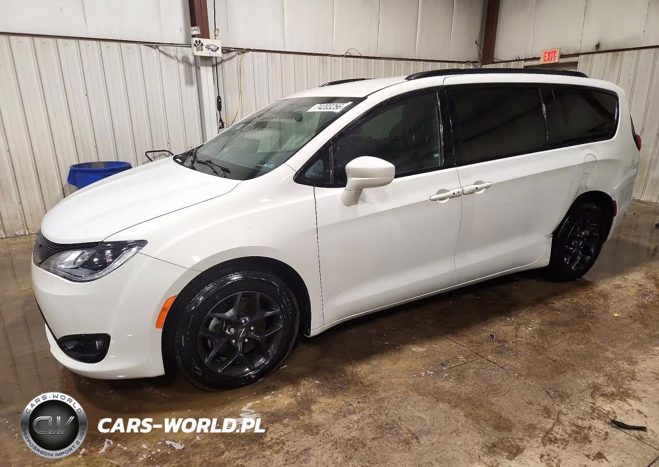 2019 Chrysler Pacifica Touring L