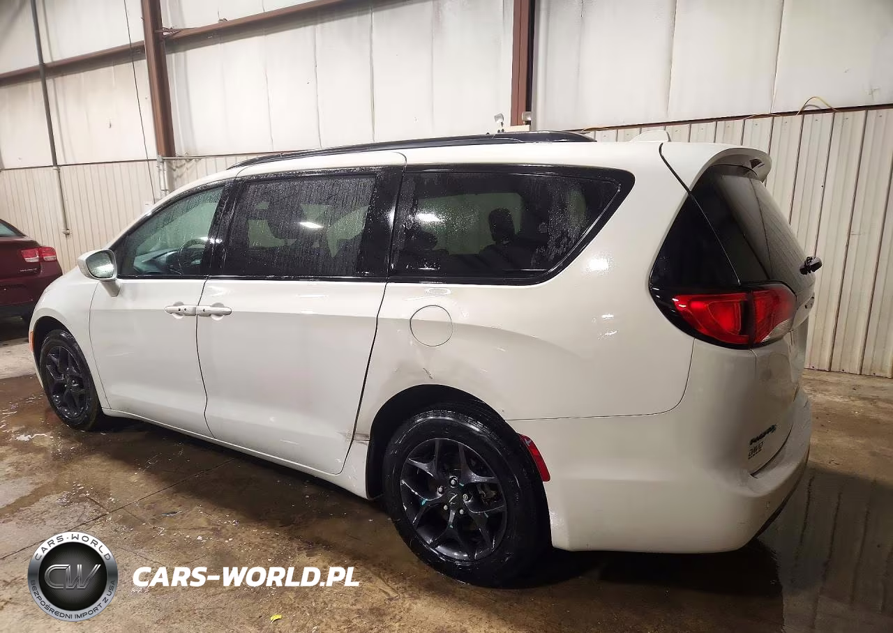 2019 Chrysler Pacifica Touring L VIN:2C4RC1BG8KR610316 - 2