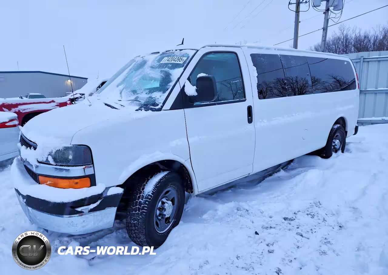 2013 Chevrolet Express G3500 Lt