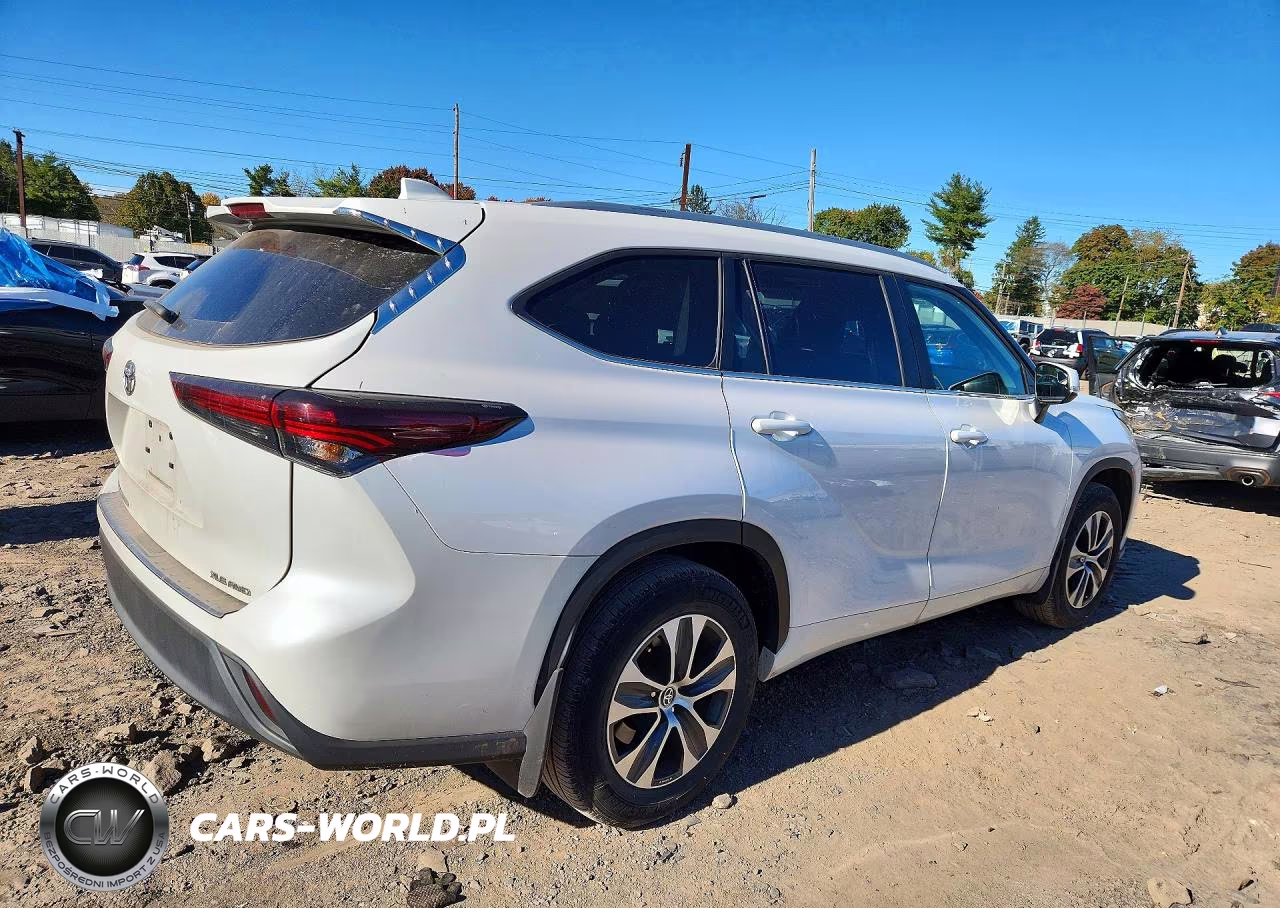 2024 Toyota Highlander Xle VIN:5TDKDRBH7RS569202 - 3
