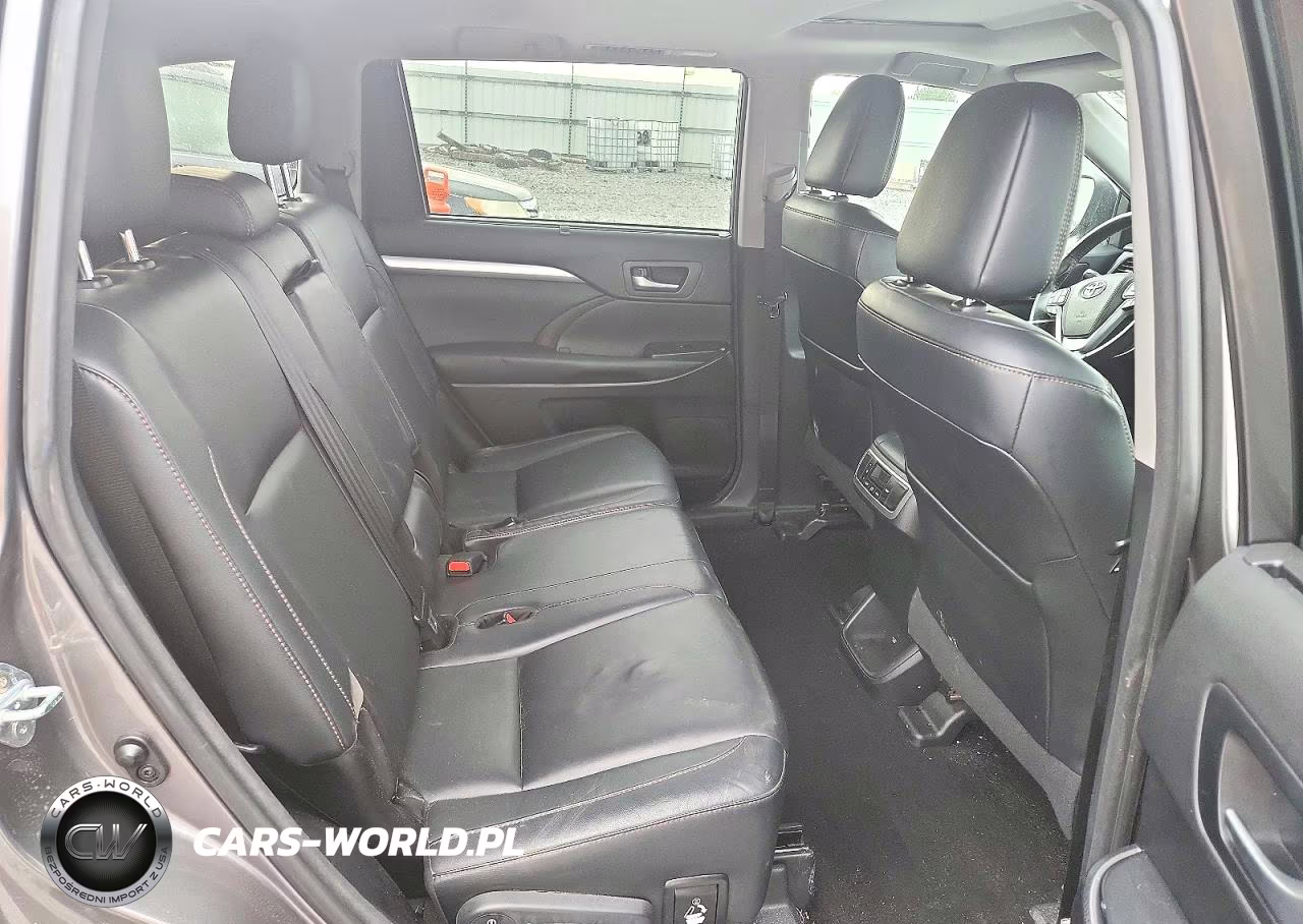 2018 Toyota Highlander Xle VIN:5TDJZRFH3JS528996 - 10