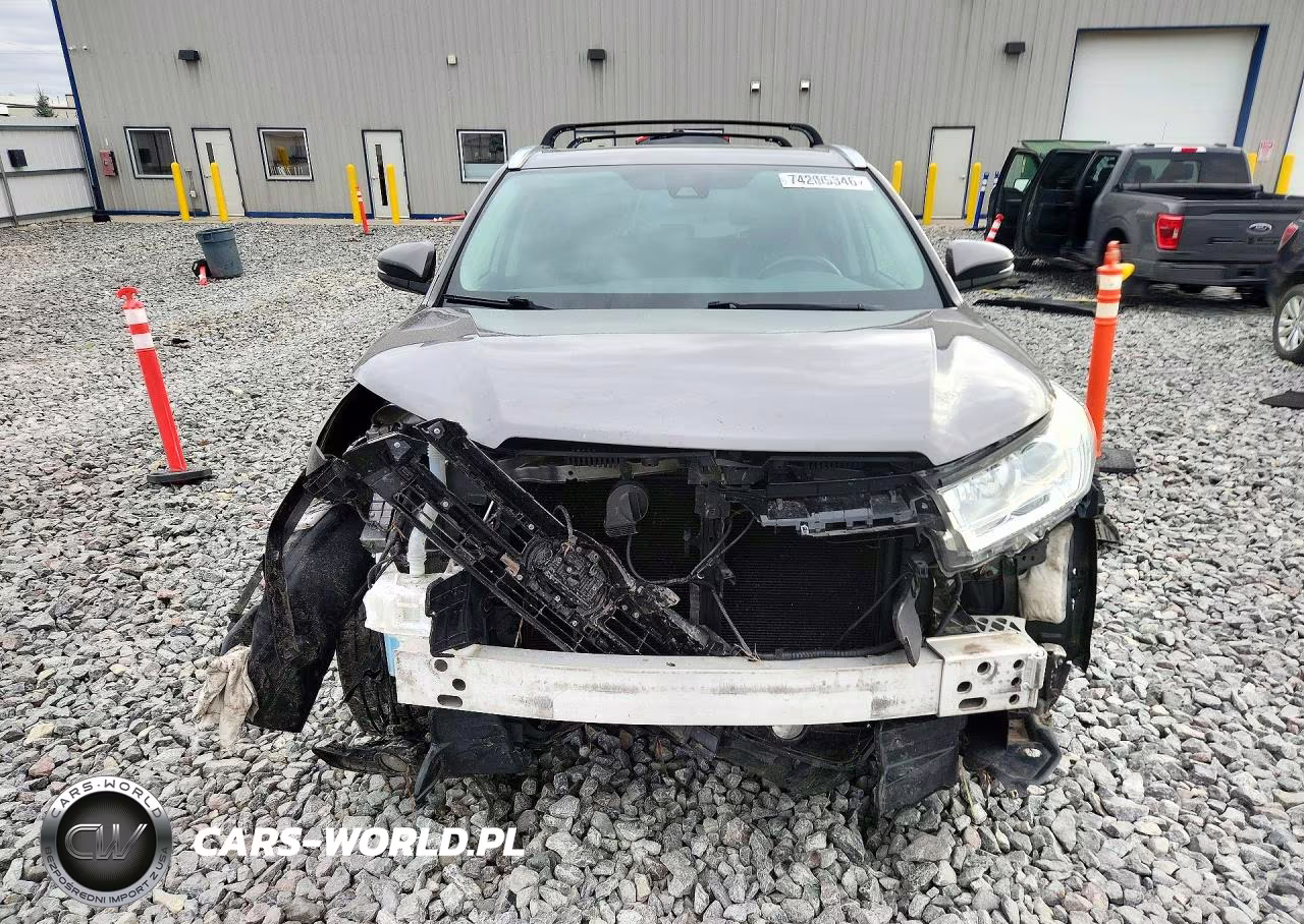 2018 Toyota Highlander Xle VIN:5TDJZRFH3JS528996 - 5