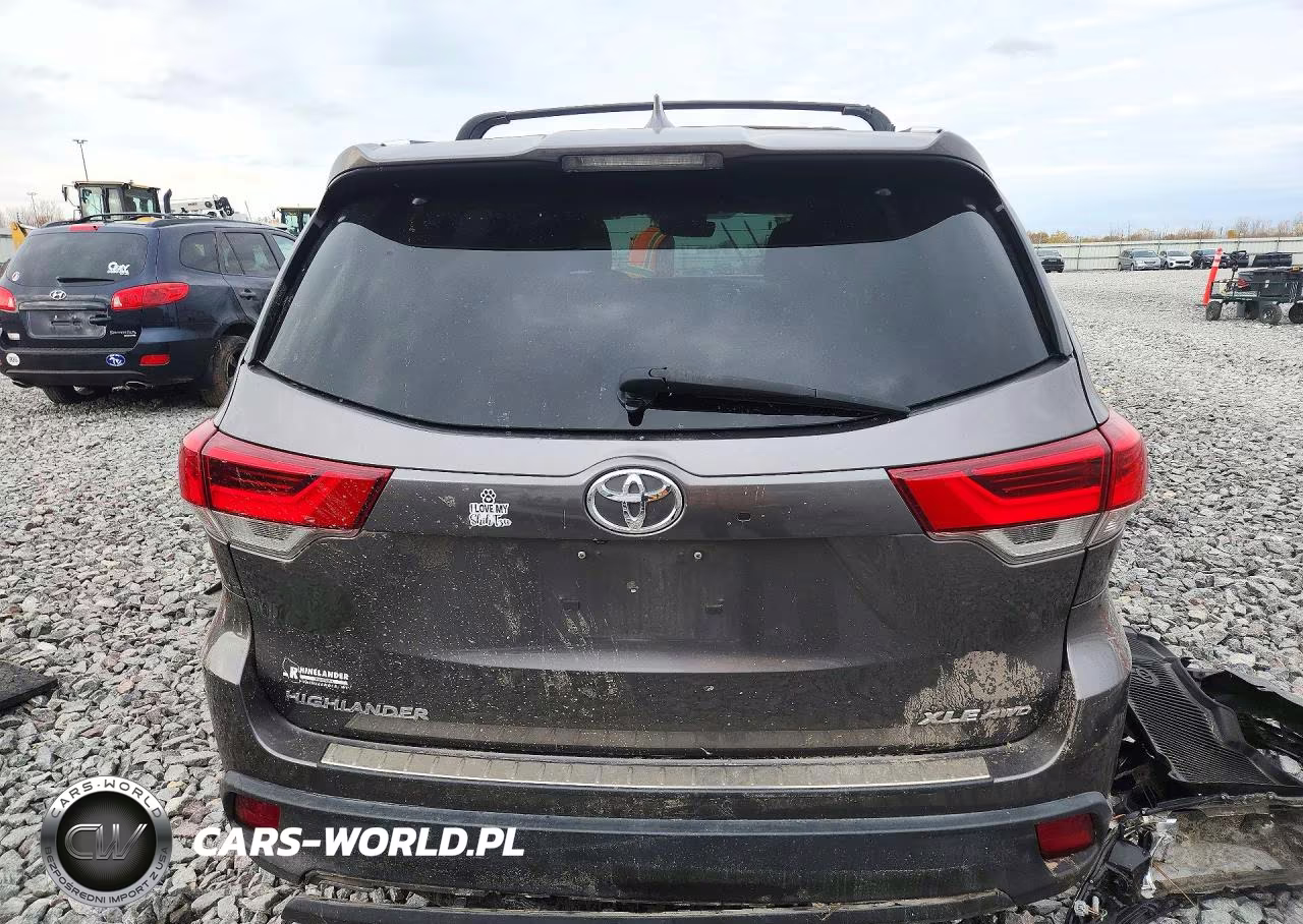 2018 Toyota Highlander Xle VIN:5TDJZRFH3JS528996 - 6