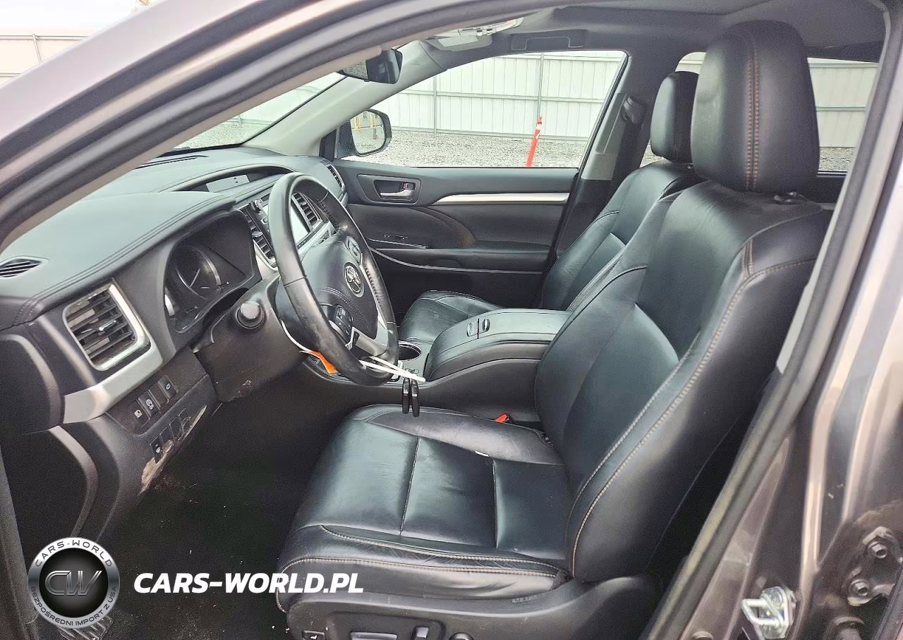 2018 Toyota Highlander Xle VIN:5TDJZRFH3JS528996 - 7