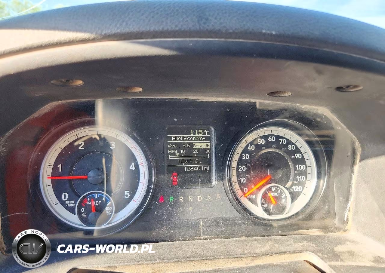2014 Ram 2500 Tradesman VIN:3C6UR5HL2EG327285 - 9
