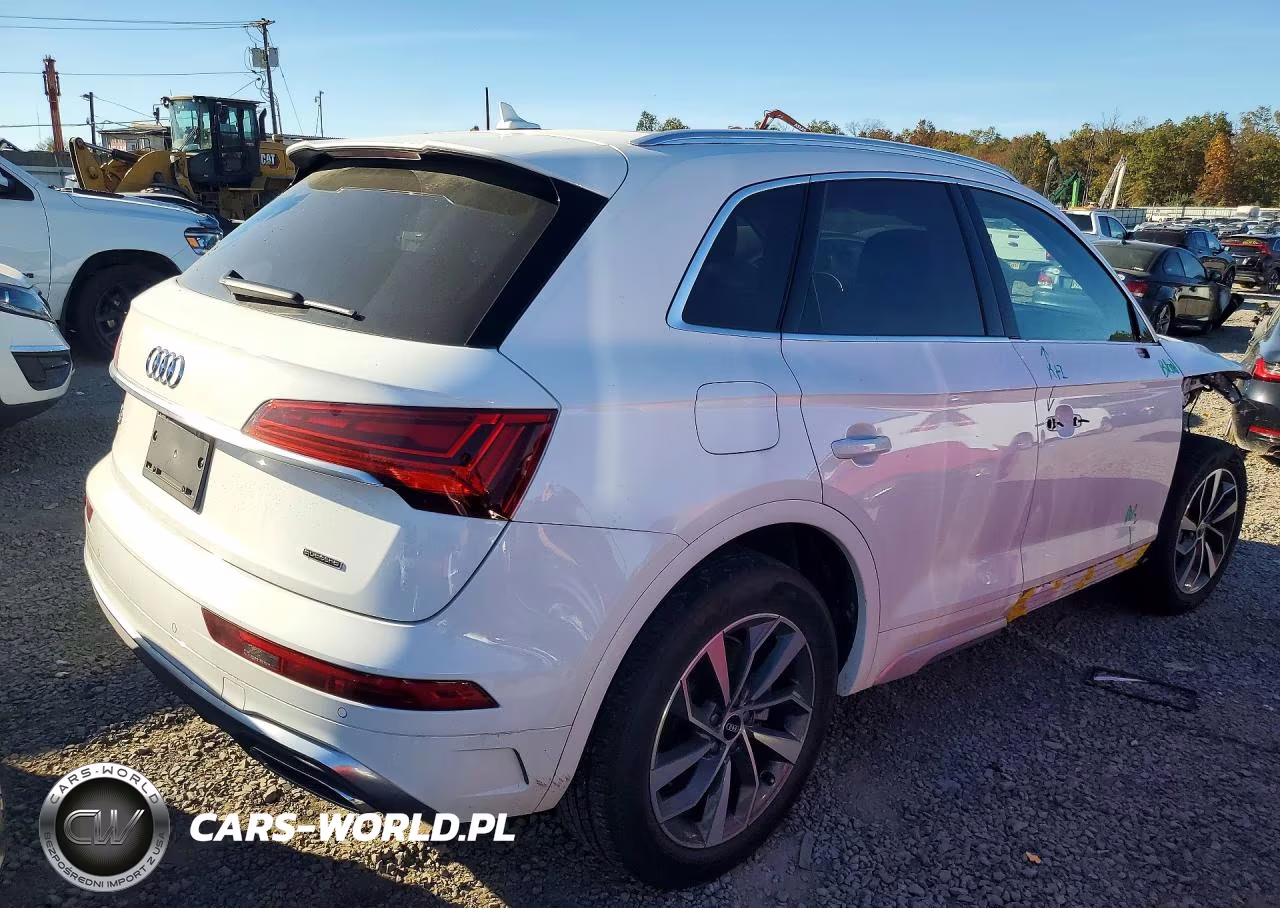 2023 Audi Q5 Premium Plus 45 VIN:WA1EAAFY2P2000645 - 3