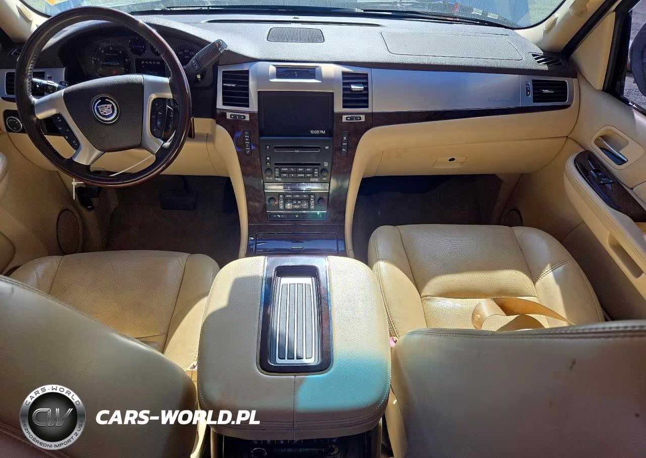 2007 Cadillac Escalade Luxury VIN:1GYFK63807R288823 - 8
