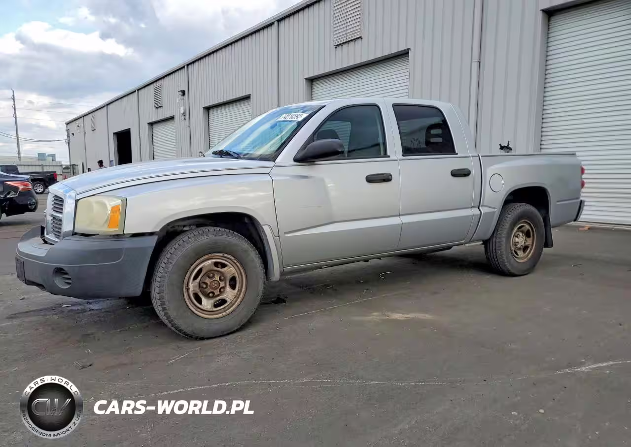 2005 Dodge Dakota Quad