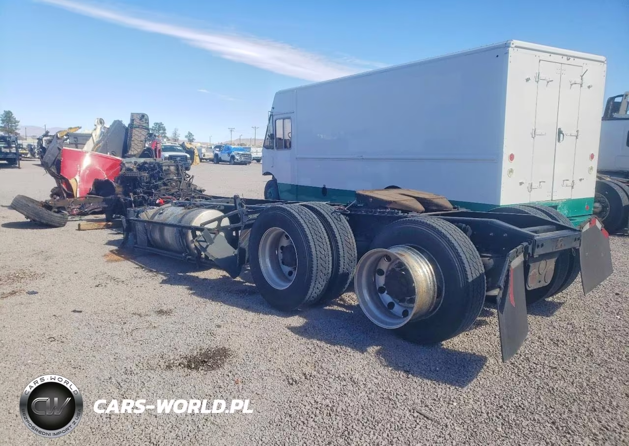 2016 Freightliner Cascadia 125 Semi Truck VIN:3AKJGLD54GSHV4423 - 3