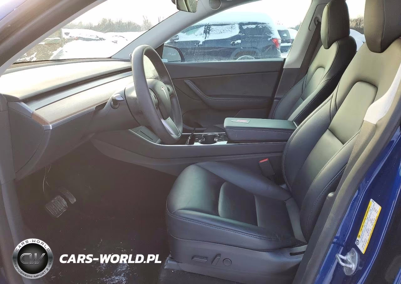 2020 Tesla Model Y VIN:5YJYGDEEXLF007103 - 7