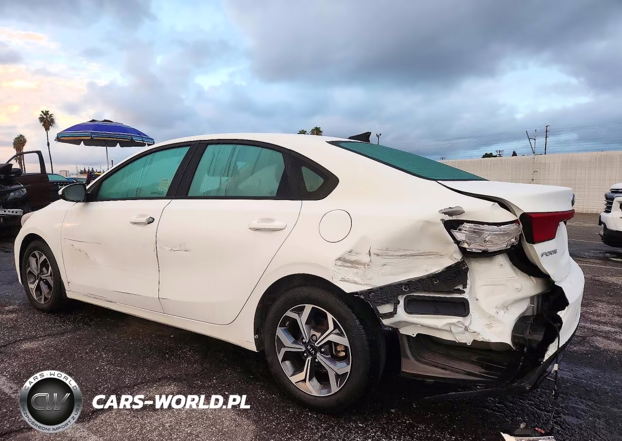 2021 Kia Forte Lxs VIN:3KPF24AD3ME398072 - 2