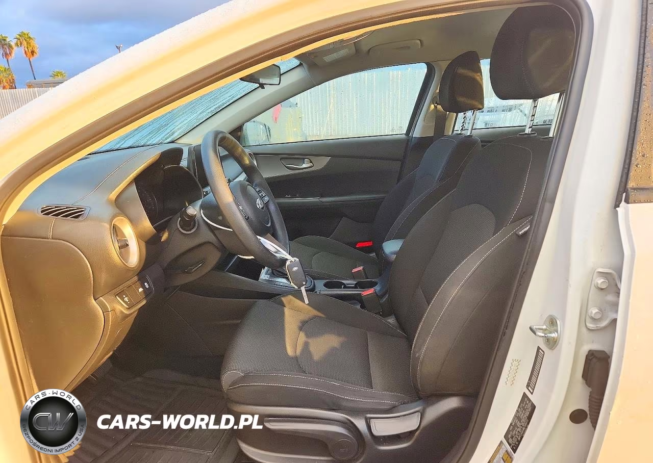2021 Kia Forte Lxs VIN:3KPF24AD3ME398072 - 7
