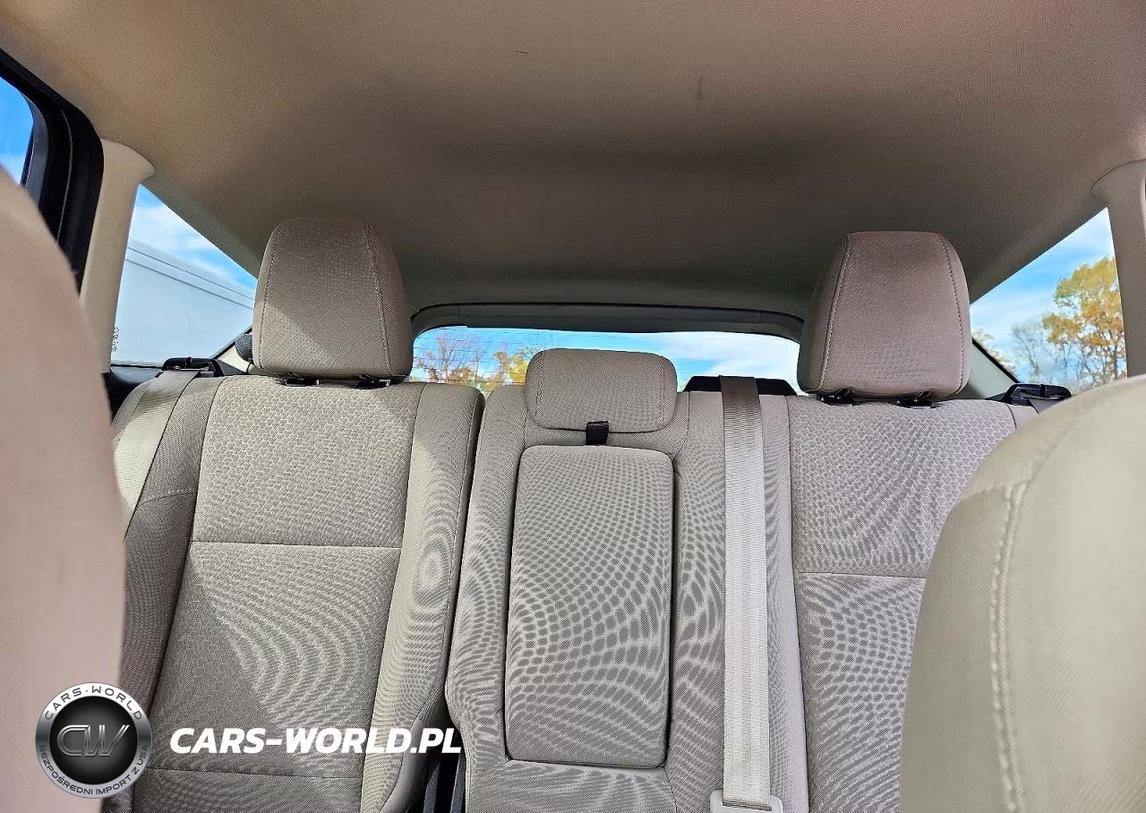 2018 Ford Escape Se VIN:1FMCU0GD6JUC26107 - 10