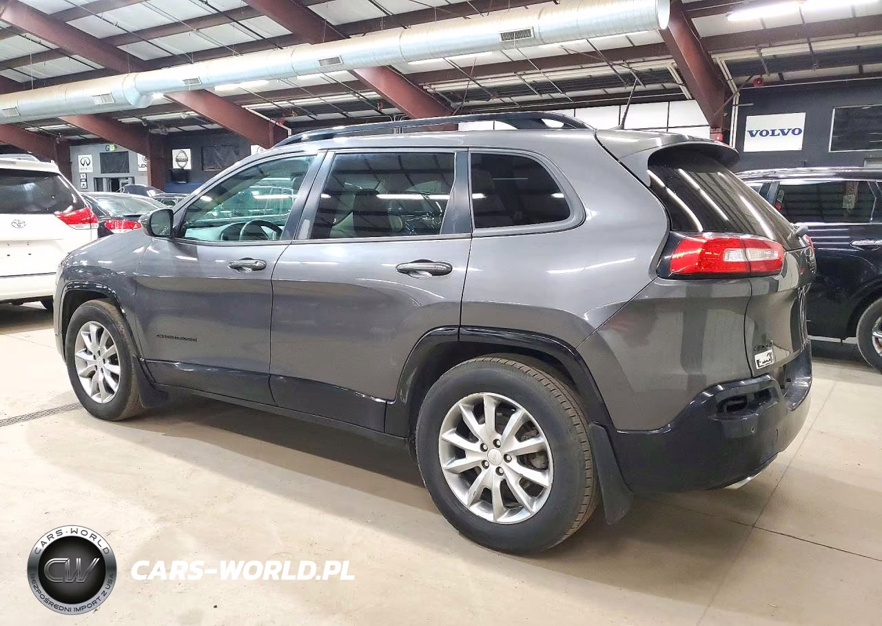 2018 Jeep Cherokee Latitude VIN:1C4PJMCX5JD610675 - 2