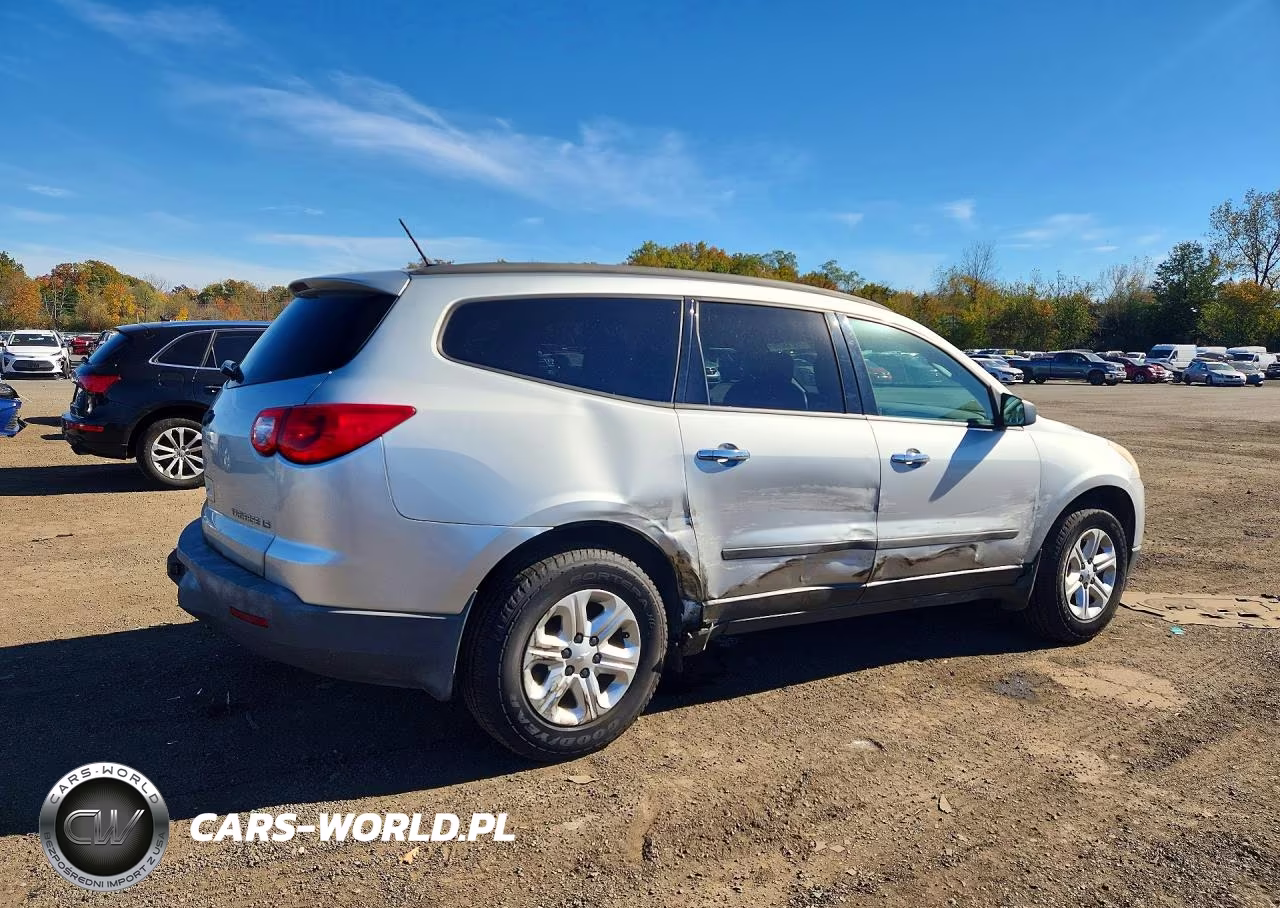 2011 Chevrolet Traverse Ls VIN:1GNKVEED4BJ389264 - 3