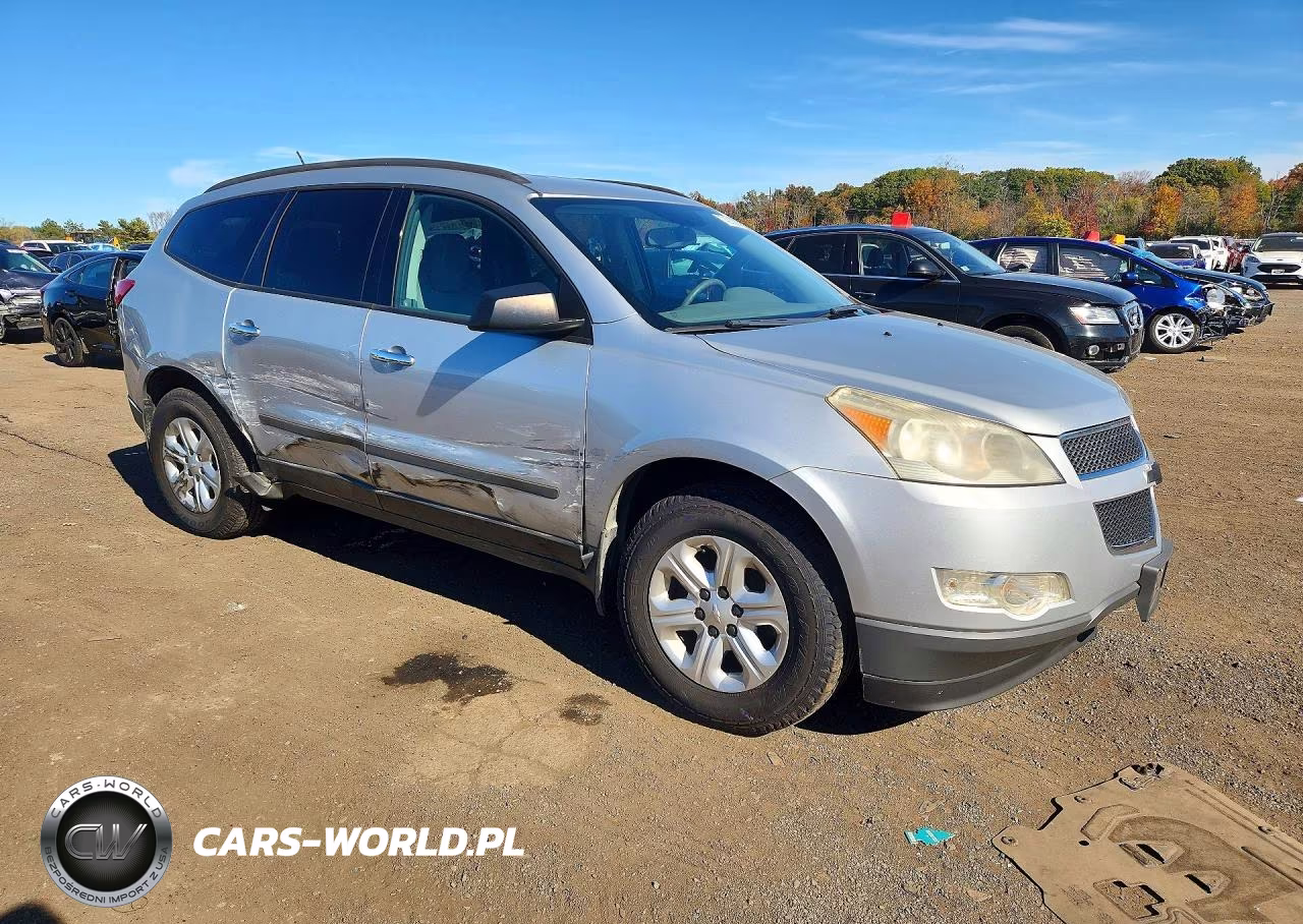 2011 Chevrolet Traverse Ls VIN:1GNKVEED4BJ389264 - 4