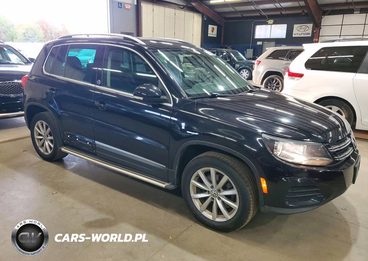 2017 Volkswagen Tiguan Wolfsburg VIN:WVGSV7AX6HK006265 - 4