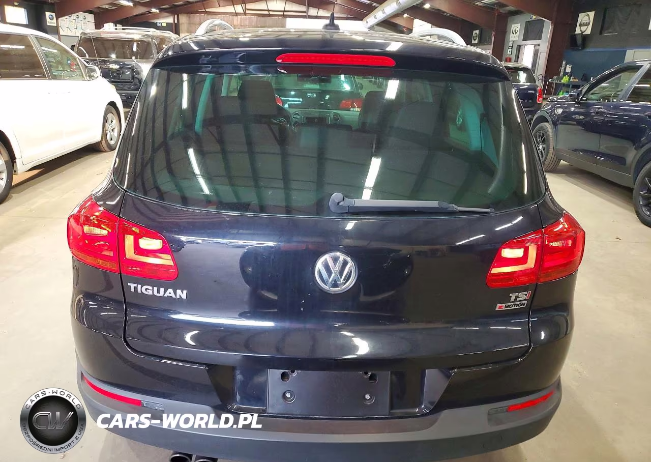 2017 Volkswagen Tiguan Wolfsburg VIN:WVGSV7AX6HK006265 - 6