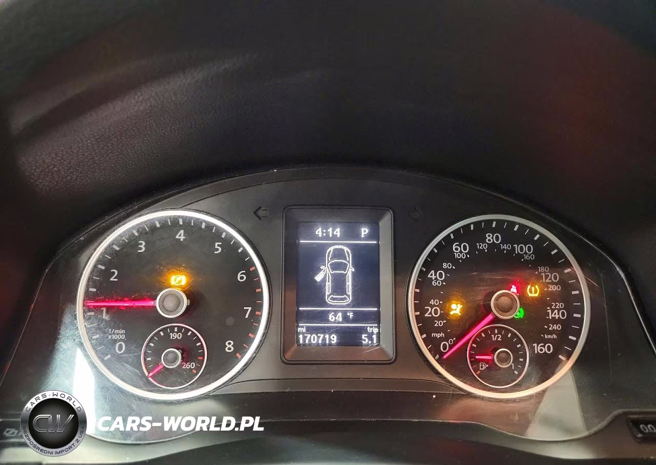 2017 Volkswagen Tiguan Wolfsburg VIN:WVGSV7AXXHW503246 - 9
