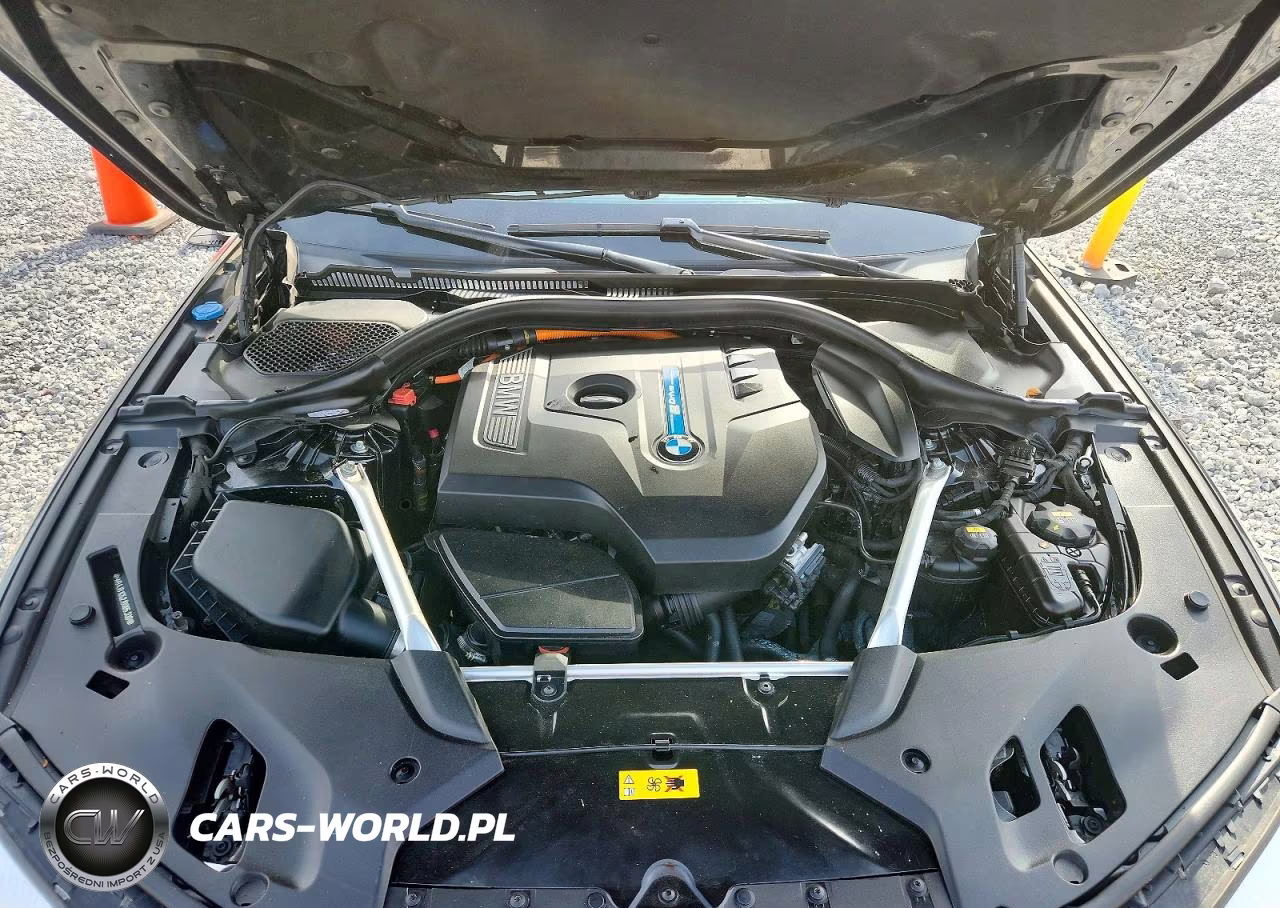 2018 BMW 530Xe VIN:WBAJB1C52JB085308 - 11
