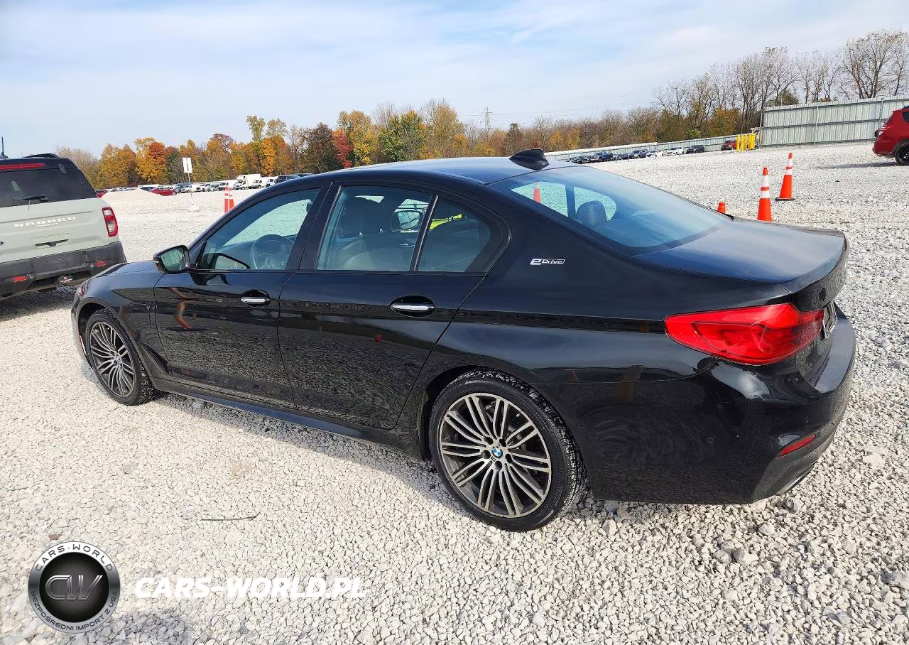 2018 BMW 530Xe VIN:WBAJB1C52JB085308 - 2