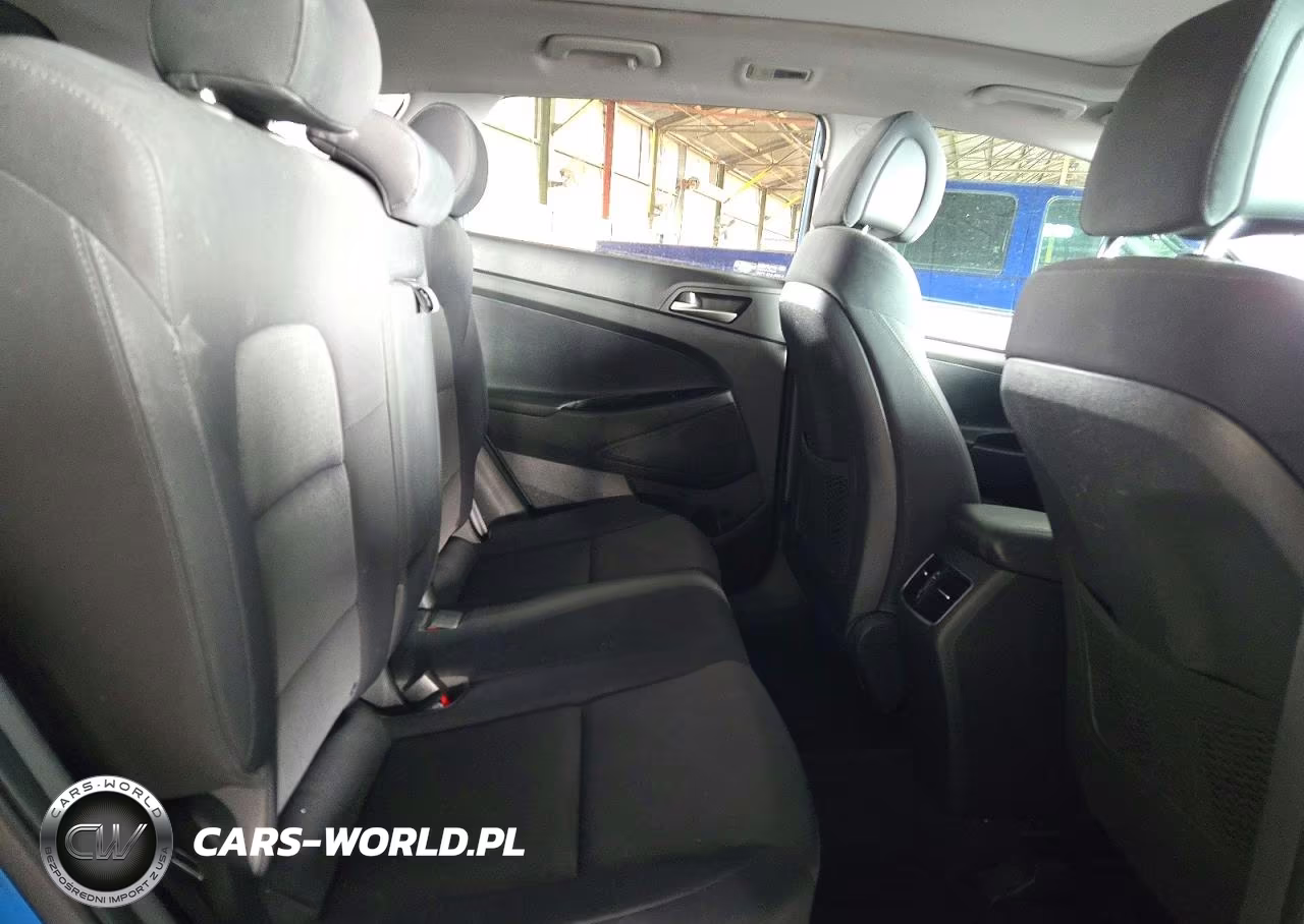 2018 Hyundai Tucson Value VIN:KM8J3CA2XJU728539 - 10