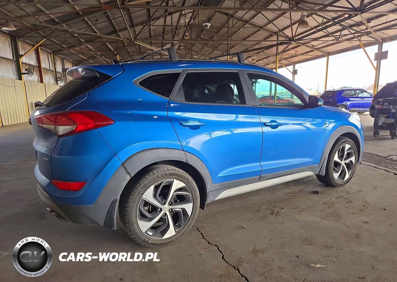2018 Hyundai Tucson Value VIN:KM8J3CA2XJU728539 - 3