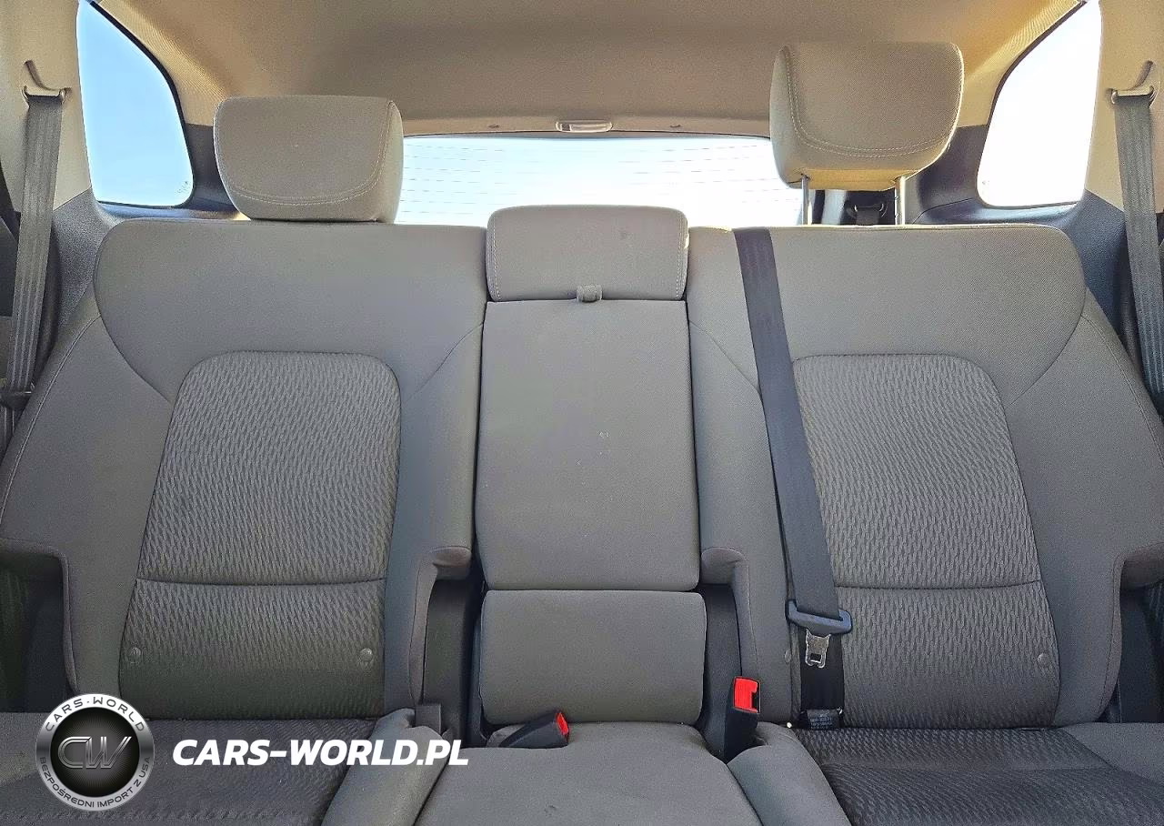 2017 Hyundai Santa Fe Se VIN:KM8SMDHF9HU208200 - 10