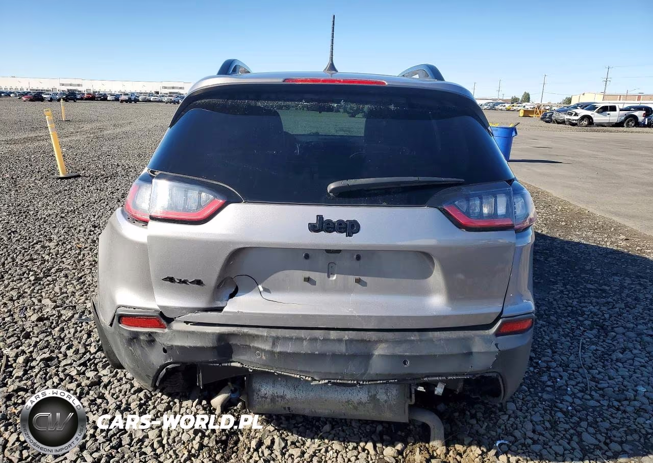 2019 Jeep Cherokee Latitude Plus VIN:1C4PJMLX1KD478161 - 6