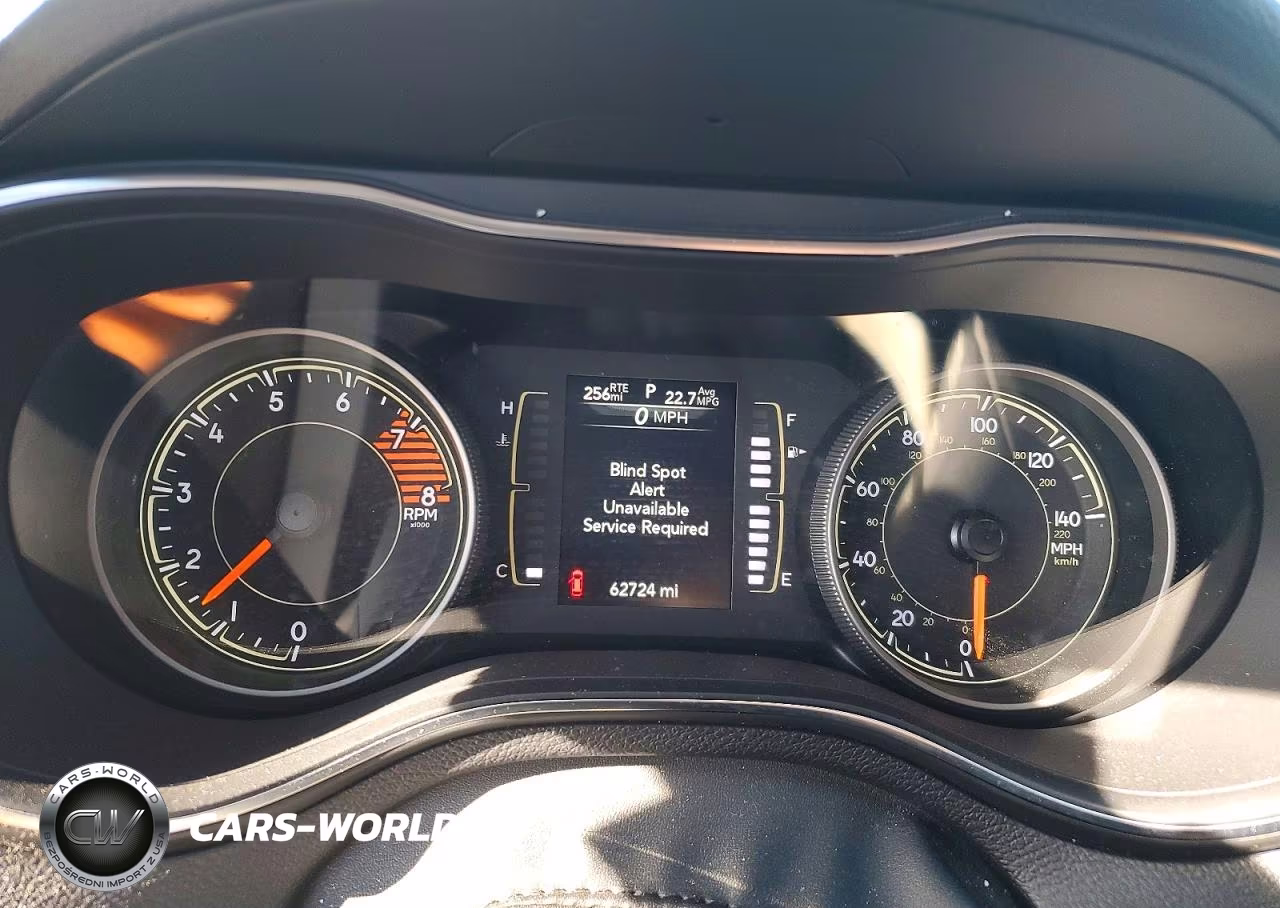 2019 Jeep Cherokee Latitude Plus VIN:1C4PJMLX1KD478161 - 9