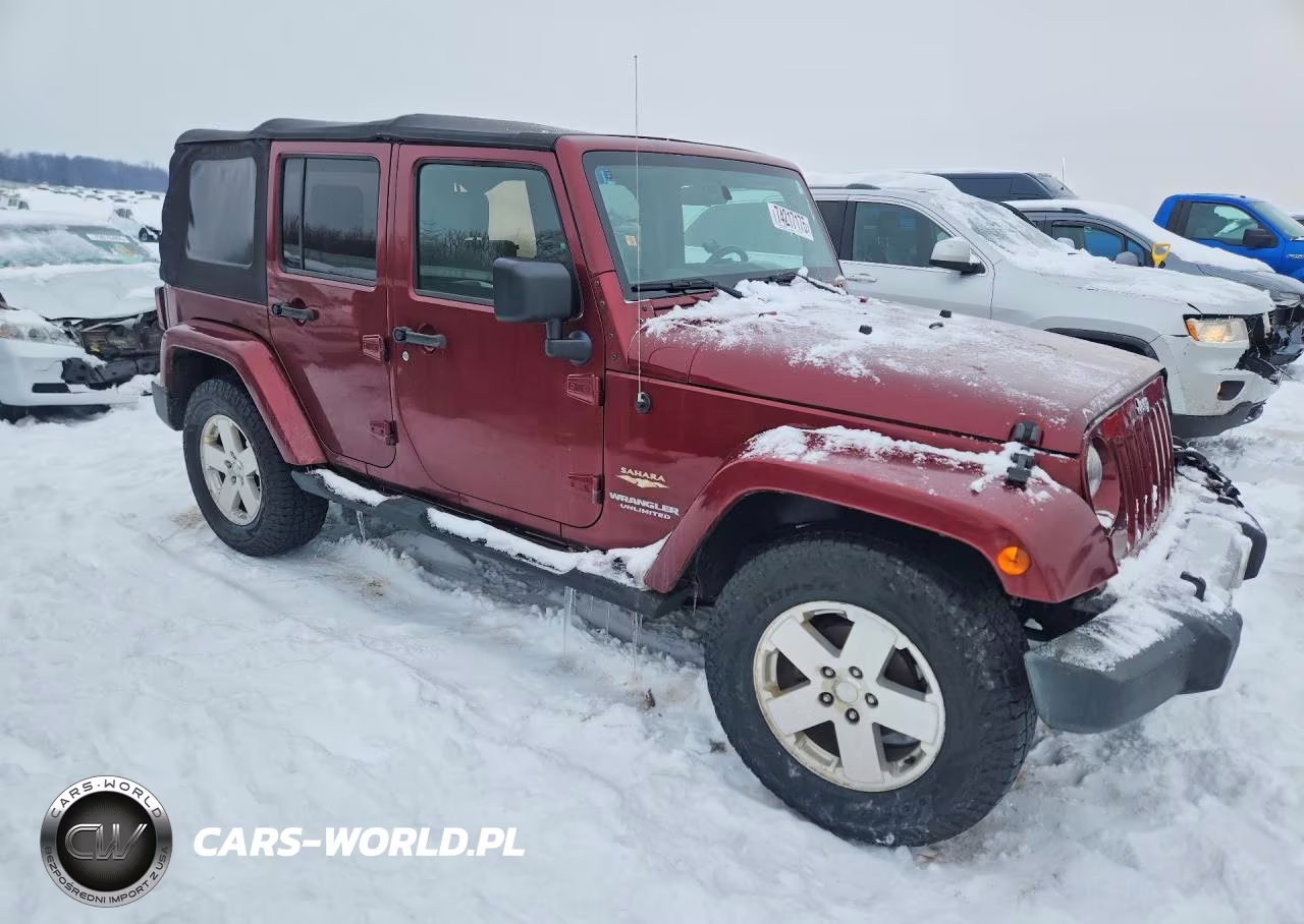 2008 Jeep Wrangler Unlimited Sahara VIN:1J8GA591X8L576105 - 4
