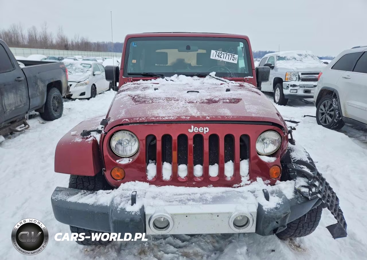2008 Jeep Wrangler Unlimited Sahara VIN:1J8GA591X8L576105 - 5