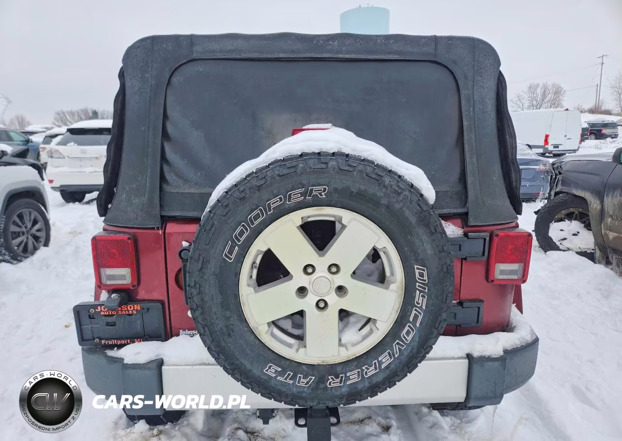 2008 Jeep Wrangler Unlimited Sahara VIN:1J8GA591X8L576105 - 6