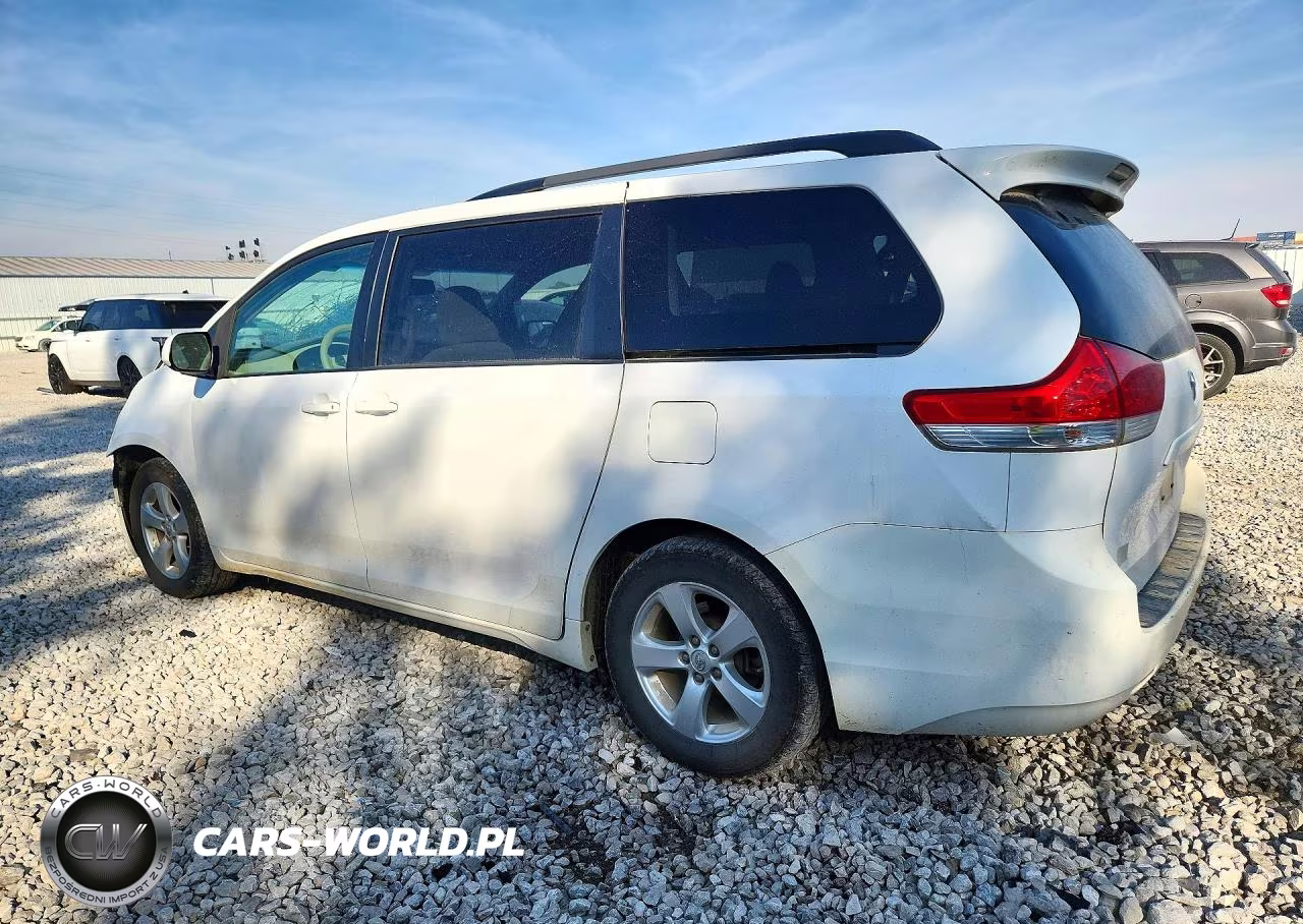 2014 Toyota Sienna Le VIN:5TDKK3DC4ES464907 - 2
