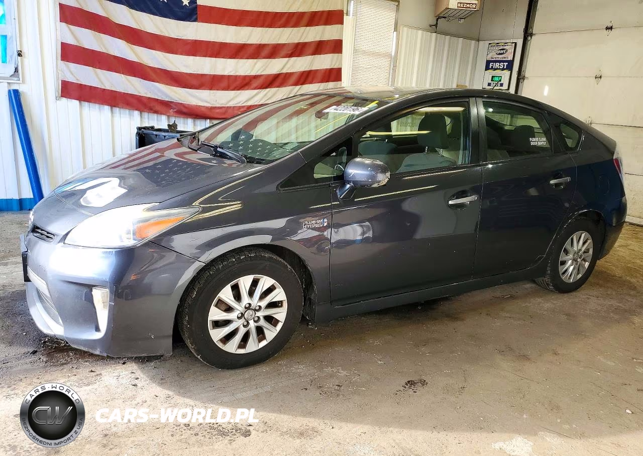 2013 Toyota Prius Plug-In Hybrid Base VIN:JTDKN3DP0D3030638 - 1