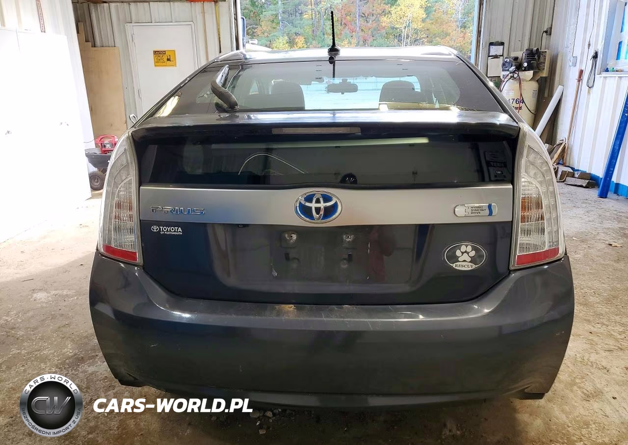 2013 Toyota Prius Plug-In Hybrid Base VIN:JTDKN3DP0D3030638 - 6