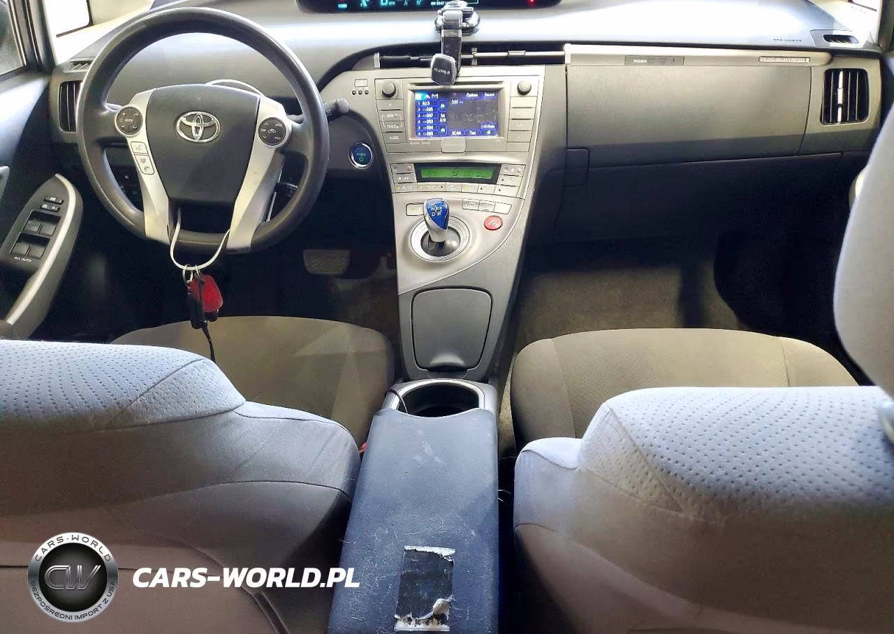 2013 Toyota Prius Plug-In Hybrid Base VIN:JTDKN3DP0D3030638 - 8