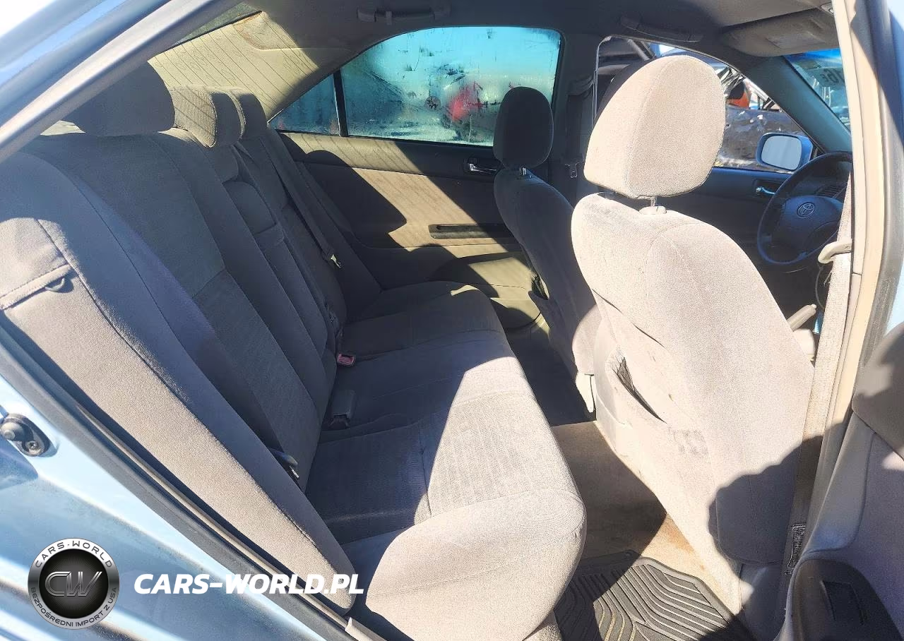2005 Toyota Camry Le VIN:4T1BE32K15U589257 - 10