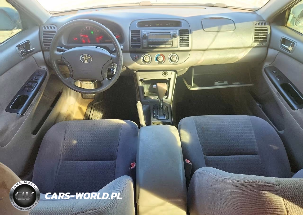 2005 Toyota Camry Le VIN:4T1BE32K15U589257 - 8